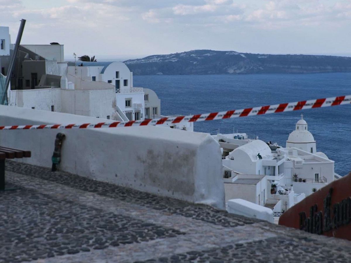 Σεισμοί Σαντορίνη : Απανωτές σεισμοί τα ξημερώματα – «Έχουμε πολύ δρόμο μπροστά μας» απαντάει ο Τσελέντης