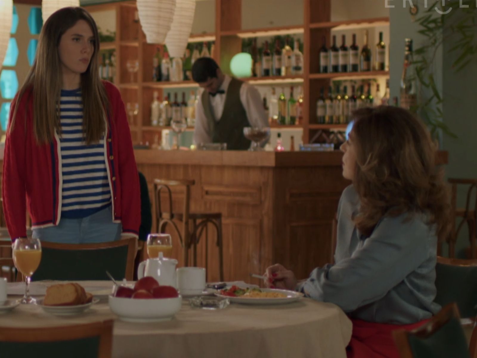 Η Παραλία: Ένα ανώνυμο τηλεφώνημα κλονίζει την εμπιστοσύνη τους