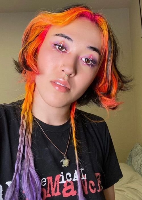 Jellyfish Haircut-τάσεις-στα-χτενίσματα-κουρέματα-Άνοιξη-Καλοκαίρι 2025-ιδέες- Jellyfish Haircut-τάσεις-στα-χτενίσματα-κουρέματα-Άνοιξη-Καλοκαίρι 2025-ιδέες-