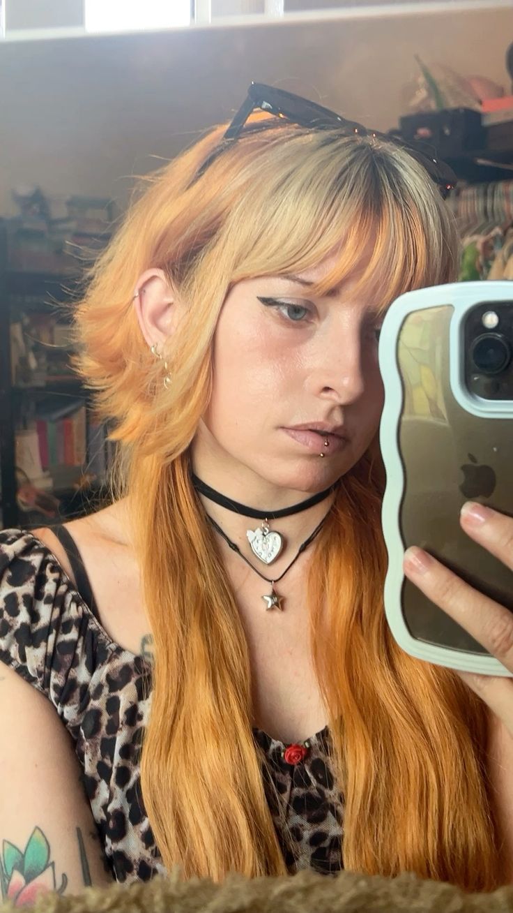 Jellyfish Haircut-τάσεις-στα-χτενίσματα-κουρέματα-Άνοιξη-Καλοκαίρι 2025-ιδέες- Jellyfish Haircut-τάσεις-στα-χτενίσματα-κουρέματα-Άνοιξη-Καλοκαίρι 2025-ιδέες-