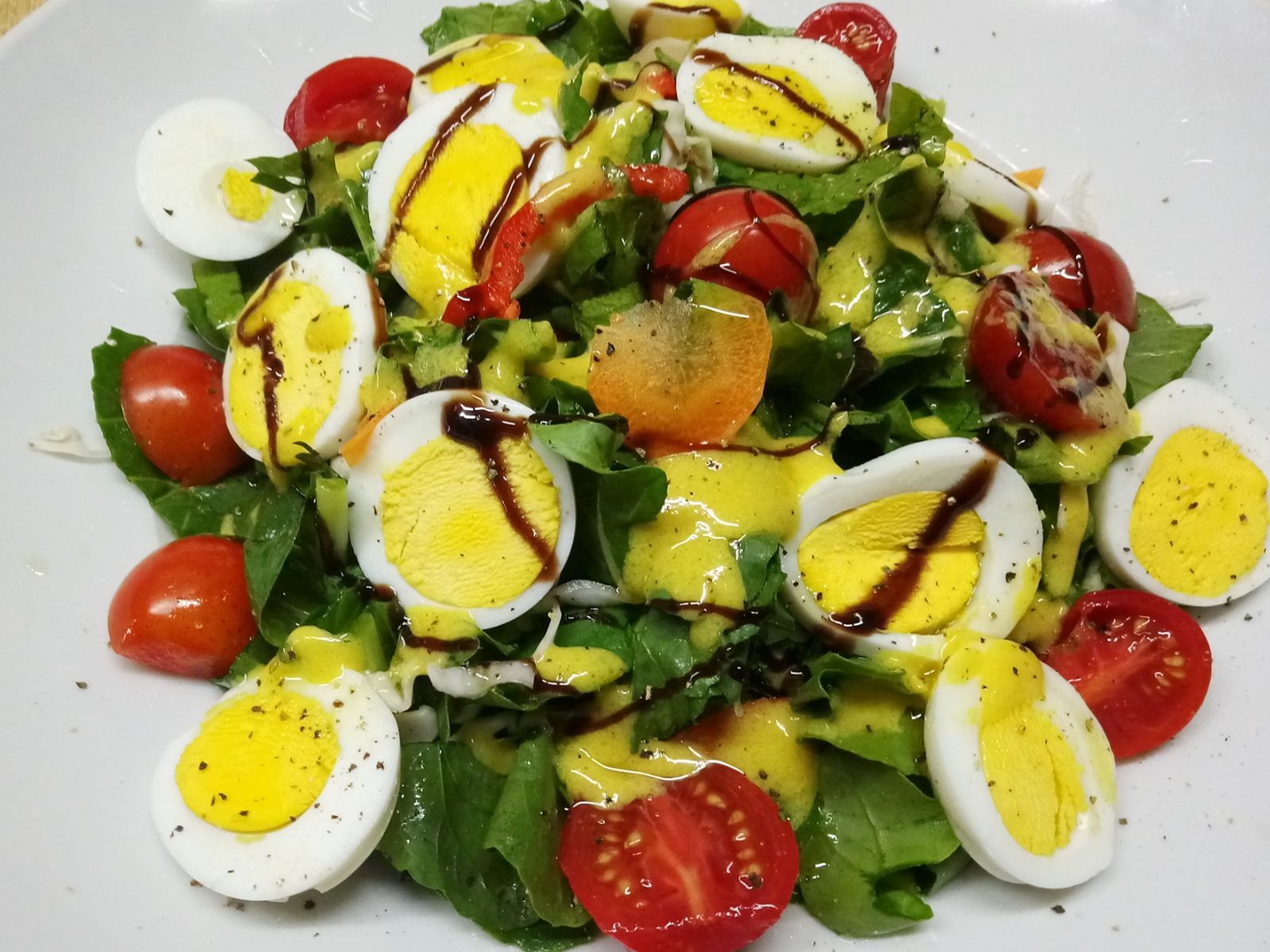 Πικάντικη-πολυσαλάτα-συνταγή-