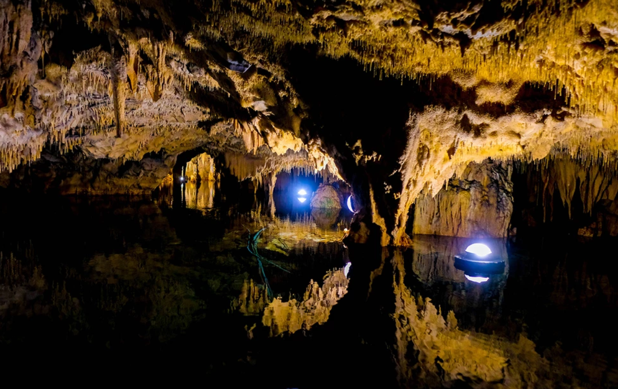 Σπήλαιο του Διρού-καταραμένο-Μάνη-Αρεόπολη-