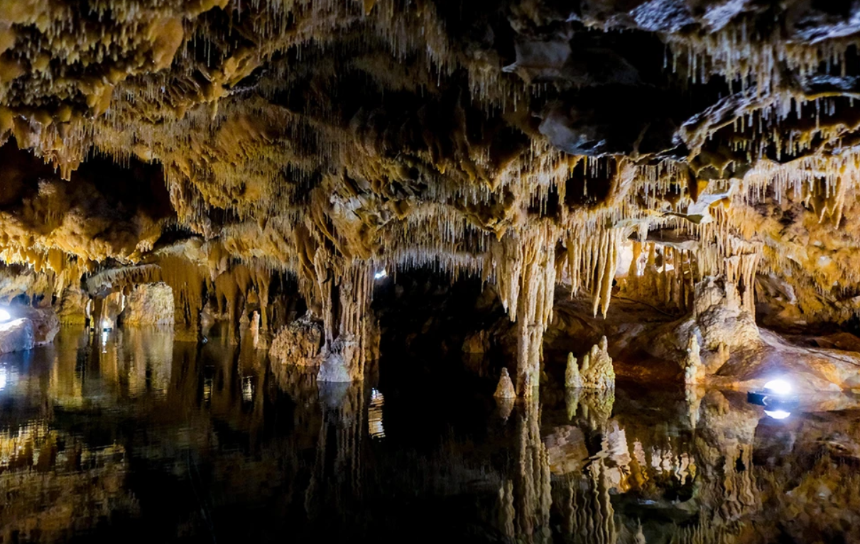 Σπήλαιο του Διρού-καταραμένο-Μάνη-Αρεόπολη-