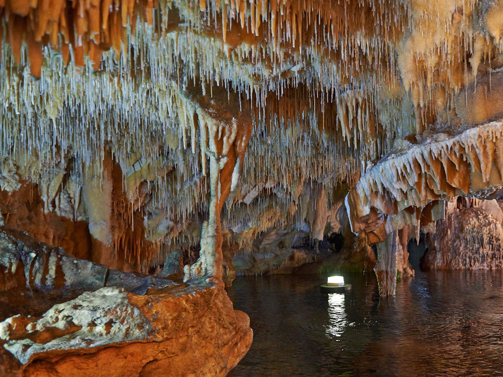 Σπήλαιο του Διρού-καταραμένο-Μάνη-Αρεόπολη-