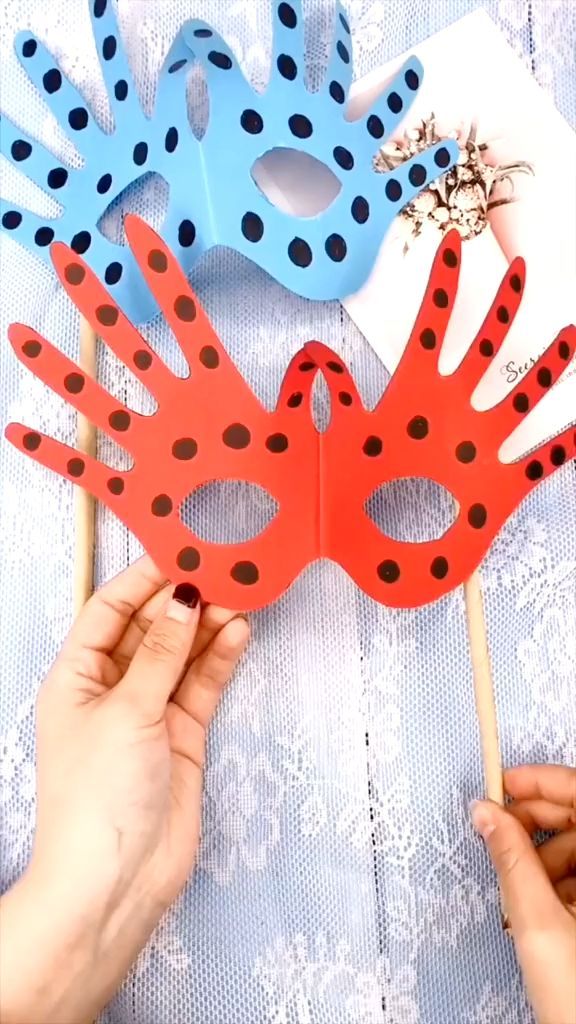 ιδέες-για-αποκριάτικες-παιδικές κατασκευές-Απόκριες 2025-