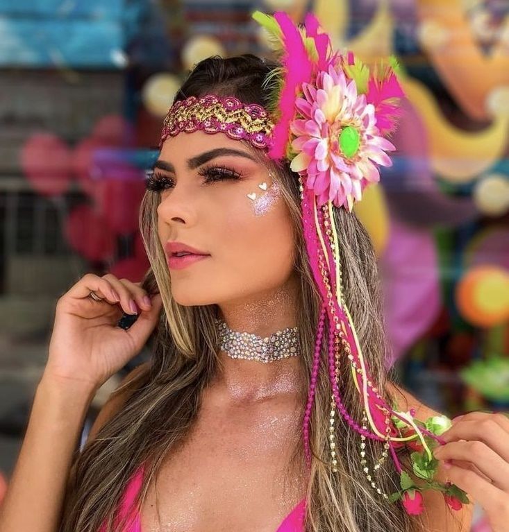 ιδέες-για-αποκριάτικα χτενίσματα-Απόκριες 2025-