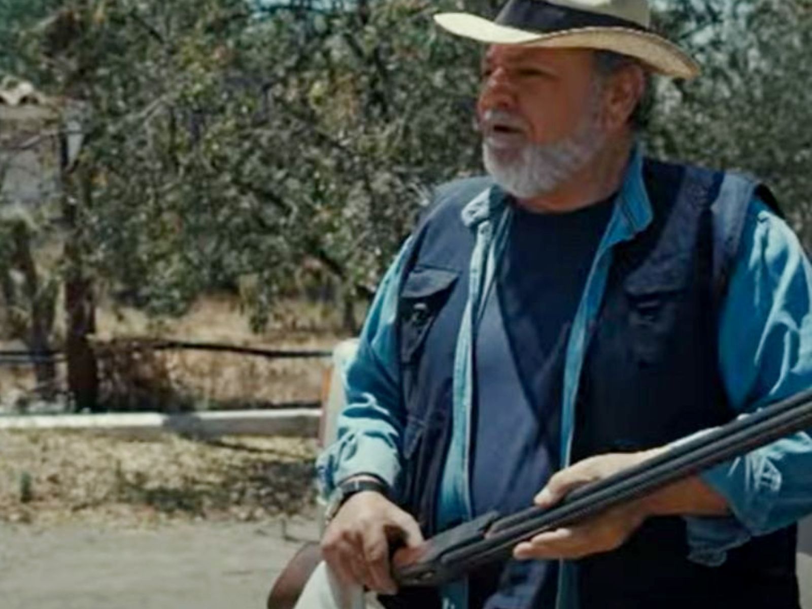 Η Γη της Ελιάς : Ο Λυκούργος απειλεί να σκοτώσει τον Ανδρέα Βαρώτσο