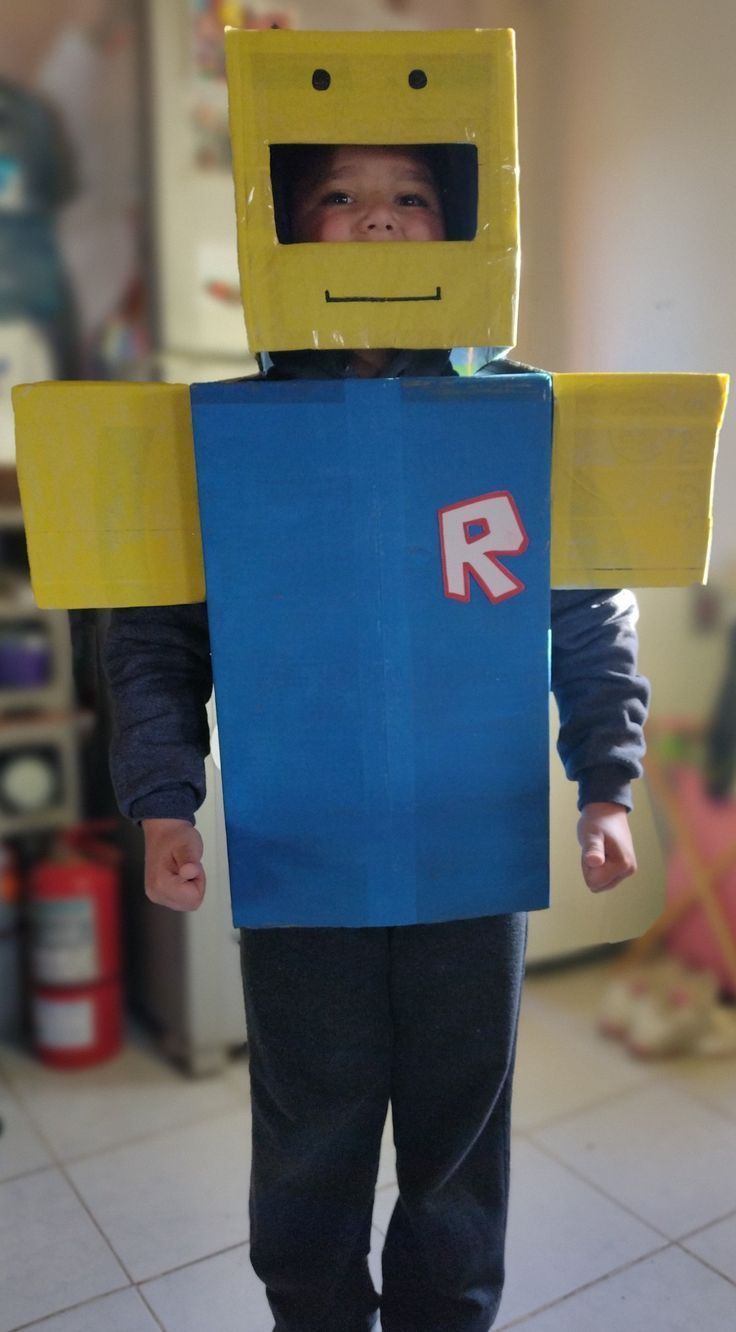 Πως-να φτιάξετε-Στολή Roblox-για παιδιά-και ενηλίκους-βήμα βήμα-Απόκριες 2025-