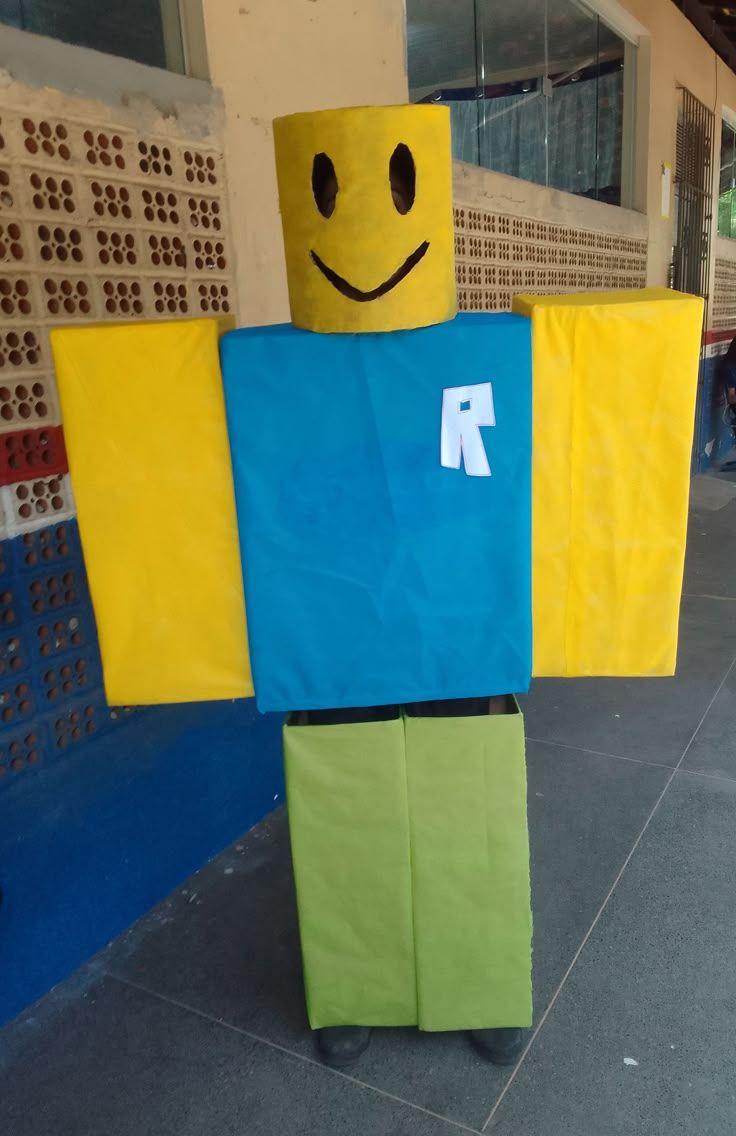 Πως-να φτιάξετε-Στολή Roblox-για παιδιά-και ενηλίκους-βήμα βήμα-Απόκριες 2025-