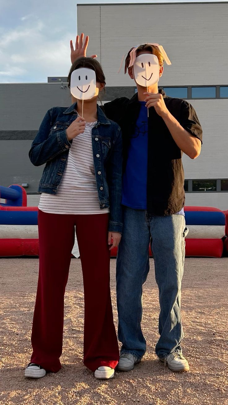 Πως-να φτιάξετε-Στολή Roblox-για παιδιά-και ενηλίκους-βήμα βήμα-Απόκριες 2025-