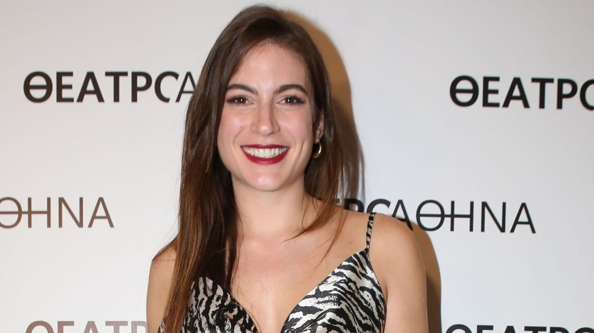 μανικιούρ-Μάρθα Λαμπίρη Φεντόρουφ-instagram- μανικιούρ-Μάρθα Λαμπίρη Φεντόρουφ-instagram-