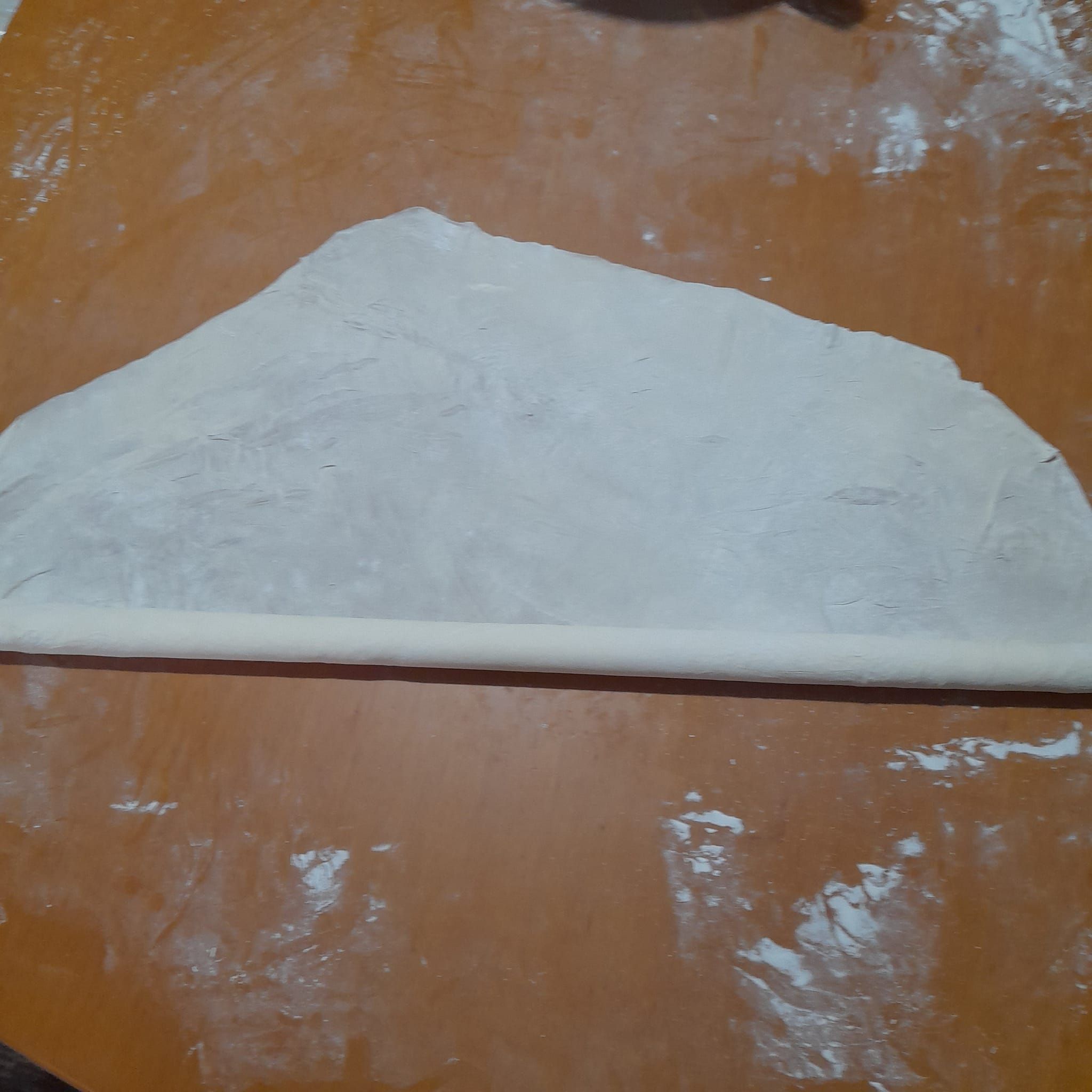 Τραγανή-σπιτική πίτα-με φέτα-για τη Τυρινή Εβδομάδα-συνταγή-