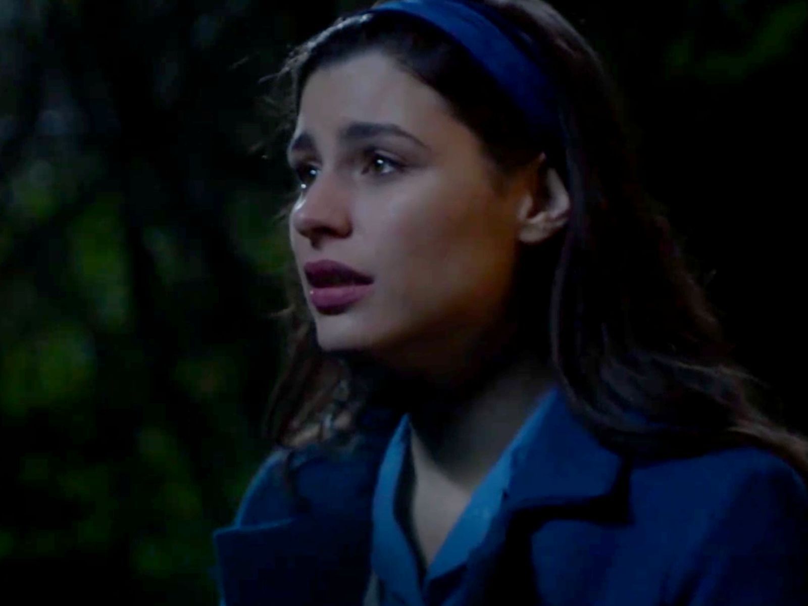 Άγιος Έρωτας: Η Χλόη μόλις αντικρίζει στο σπίτι της την Πετρούλα αρχίζει να ουρλιάζει και την διώχνει