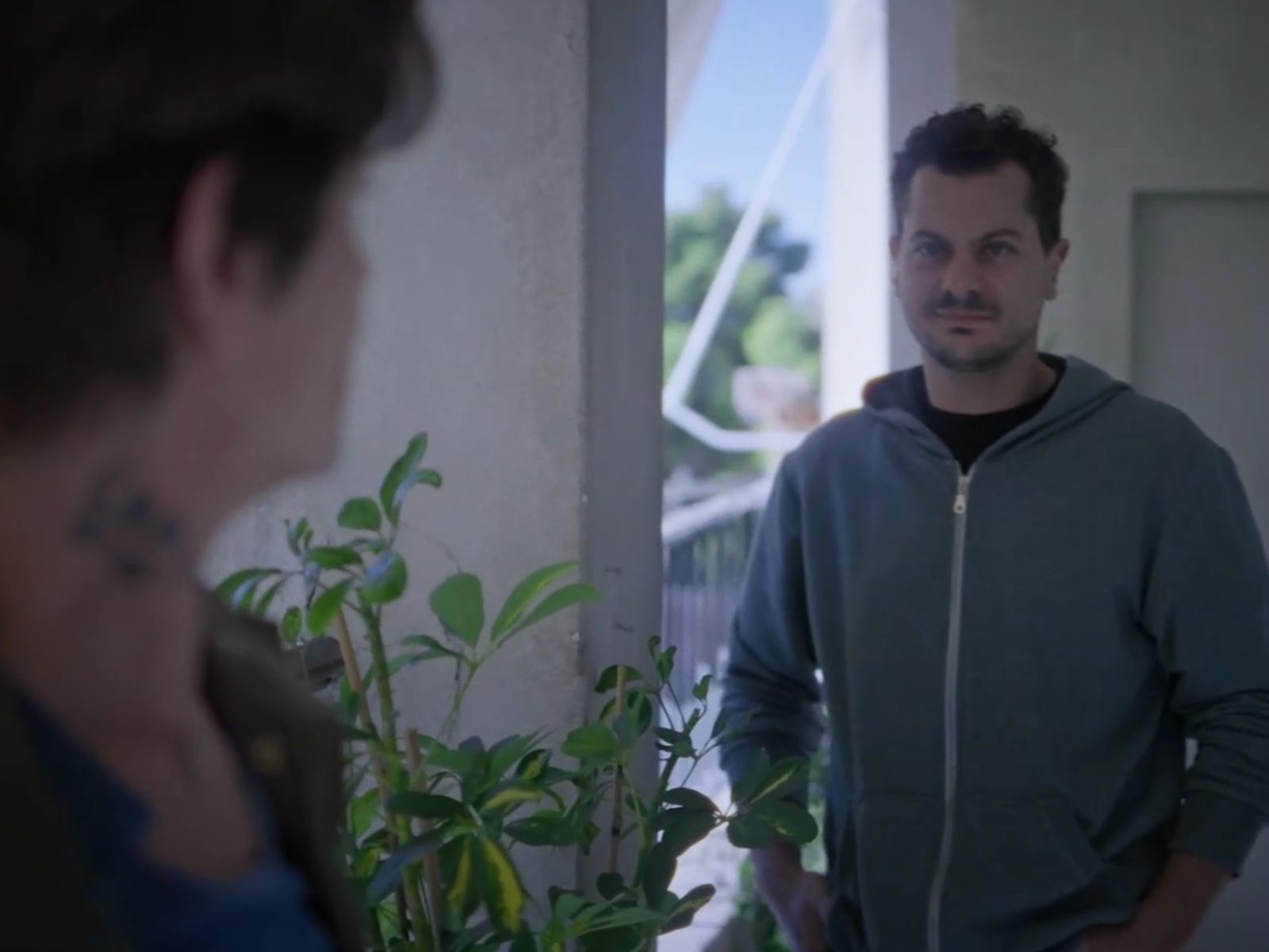 Διάφανη Αγάπη : Ο Μάρκος χτυπάει την Ελένη