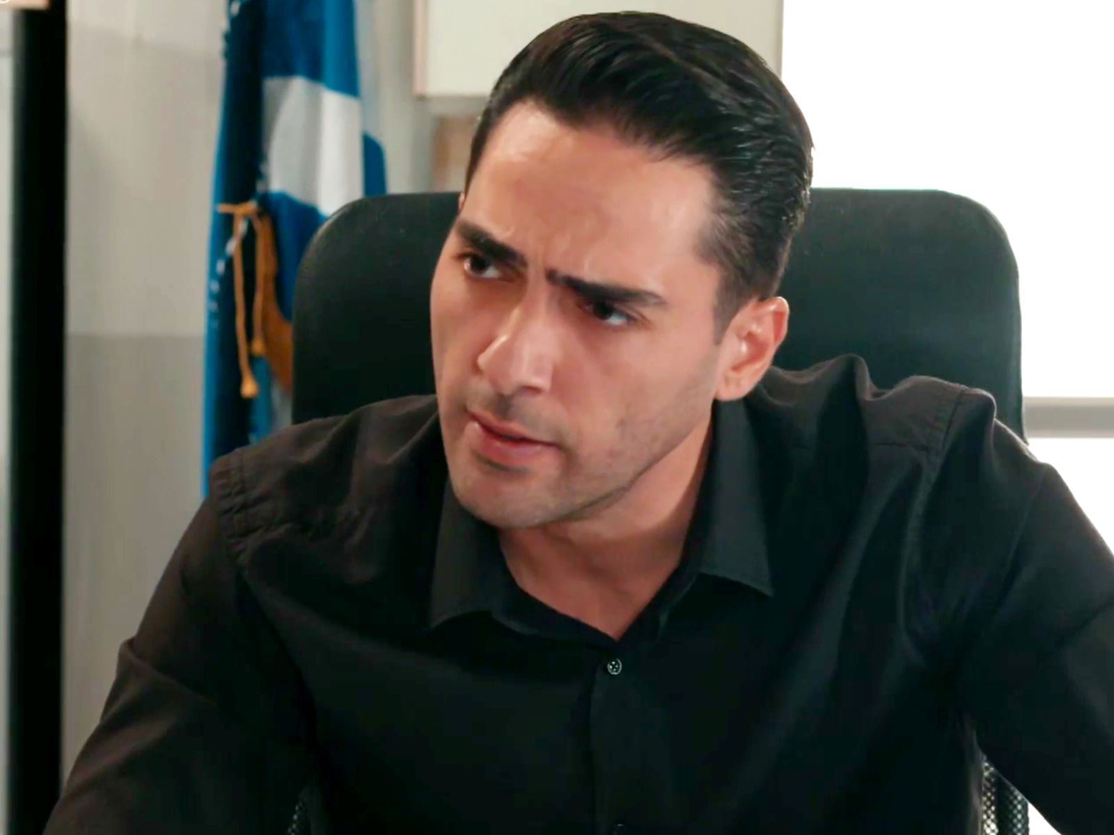 Η Γη της ελιάς: Οι αρχαιοκάπηλοι γαζώνουν με σφαίρες τον Κουράκο