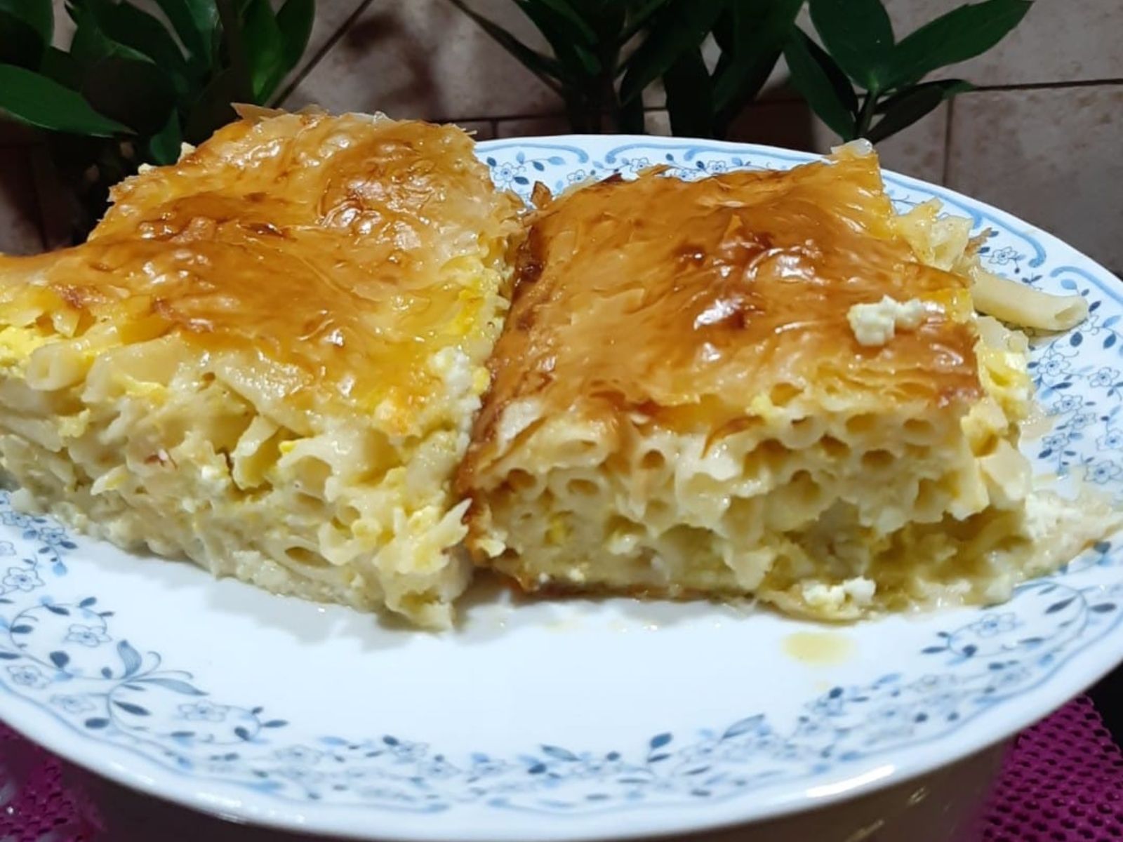 Μακαρονόπιτα-με φύλλο κρούστας-για την-εβδομάδα της Τυρινής-συνταγή-