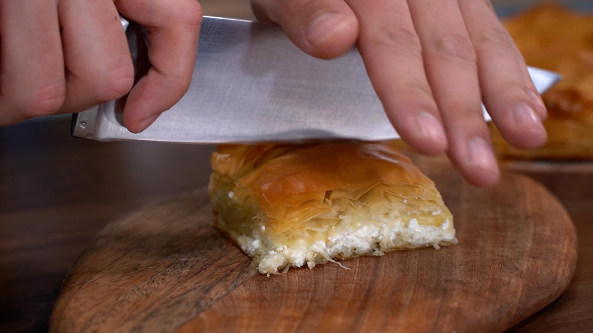 Τυρόπιτα-με φύλλο κρούστας-που δεν πανιάζει-συνταγή- Τυρόπιτα-με φύλλο κρούστας-που δεν πανιάζει-συνταγή-