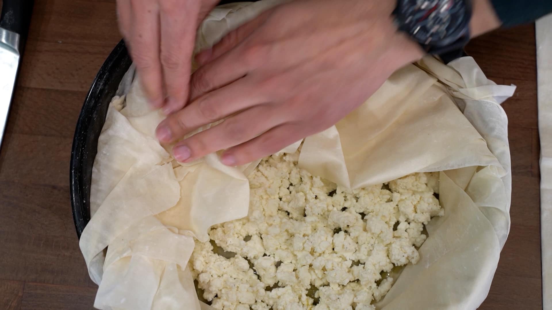 Τυρόπιτα-με φύλλο κρούστας-που δεν πανιάζει-συνταγή- Τυρόπιτα-με φύλλο κρούστας-που δεν πανιάζει-συνταγή-