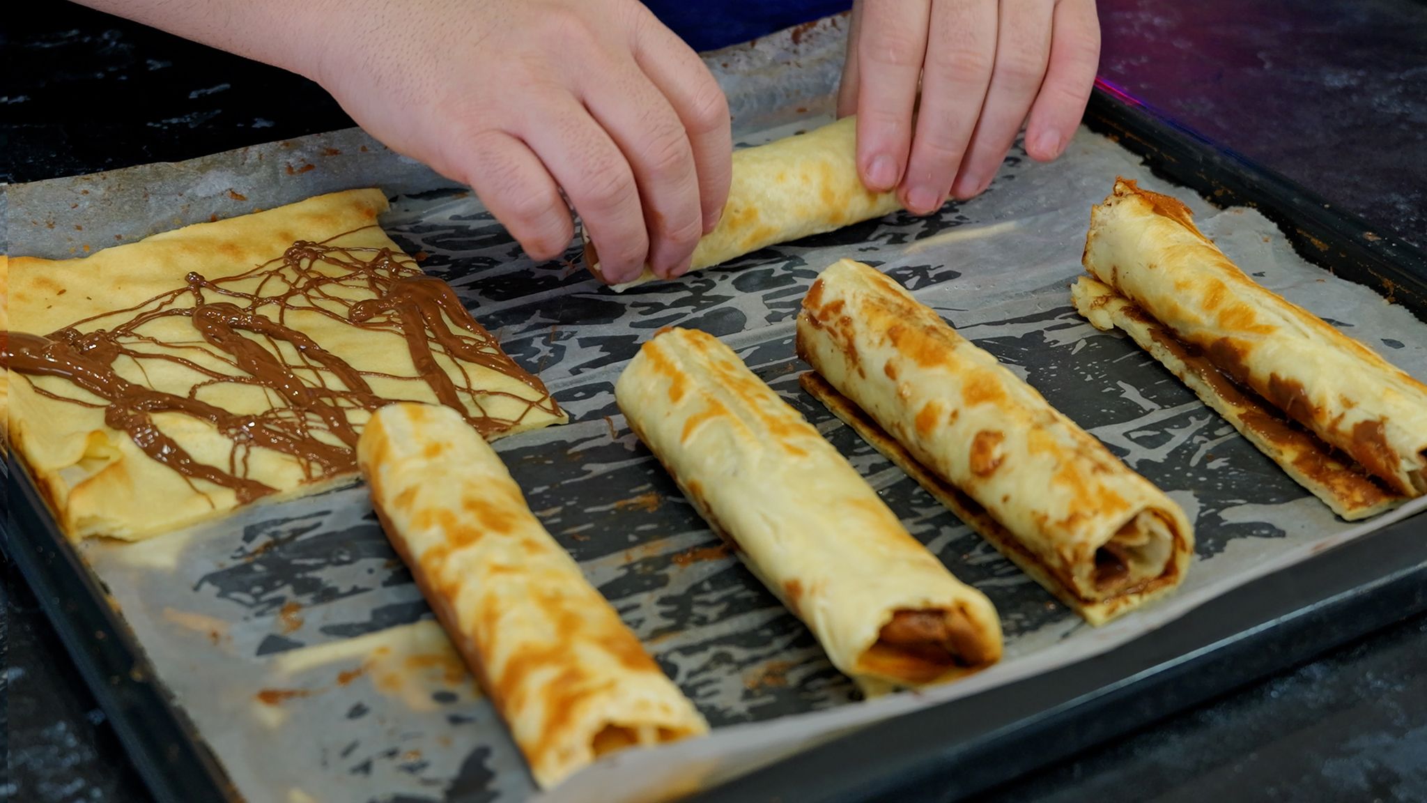 Κρέπες φούρνου-με πραλίνα σοκολάτας-από τον-Παναγιώτη Παπαδάκη-συνταγή- Κρέπες φούρνου-με πραλίνα σοκολάτας-από τον-Παναγιώτη Παπαδάκη-συνταγή-