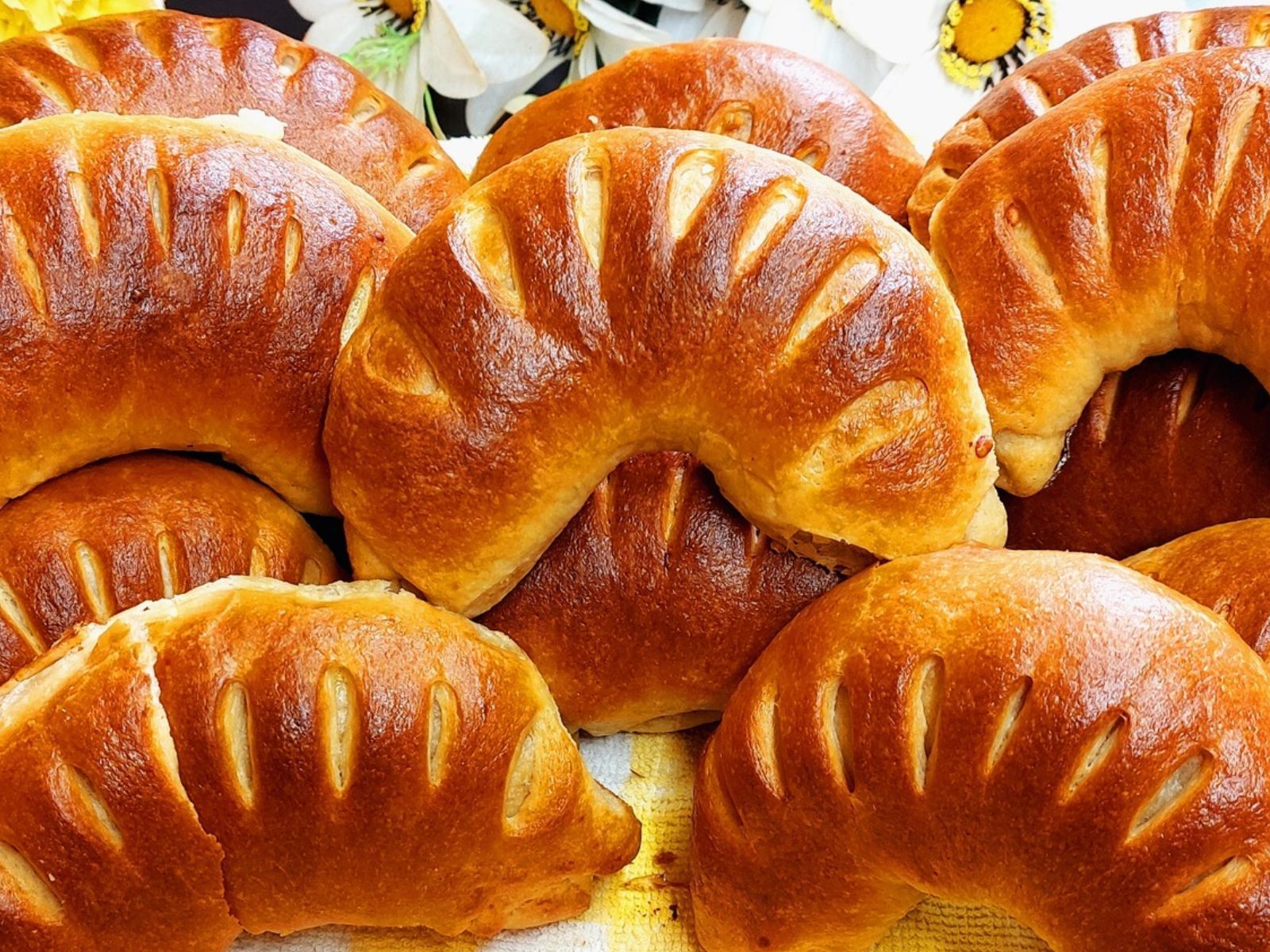 Κρουασανάκια-για γέμισμα-με ζύμη ατσμά-συνταγή-