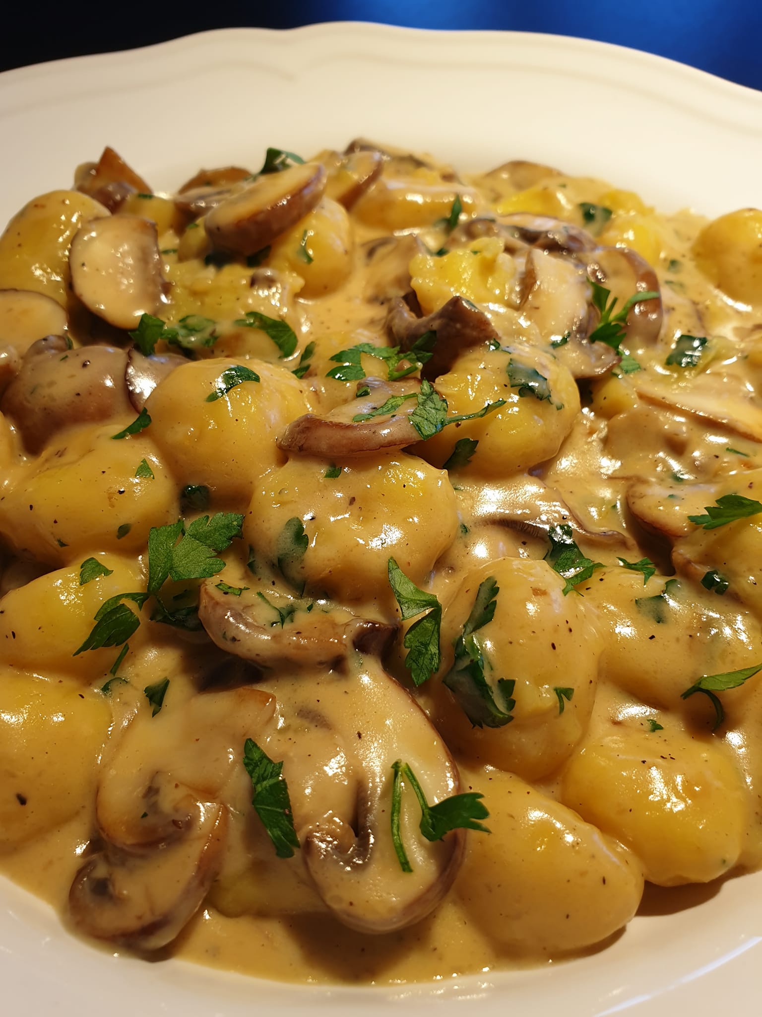 Σκορδάτα-νιόκι πατάτας-με μανιτάρια-και κρέμα γάλακτος-συνταγή- Σκορδάτα-νιόκι πατάτας-με μανιτάρια-και κρέμα γάλακτος-συνταγή-