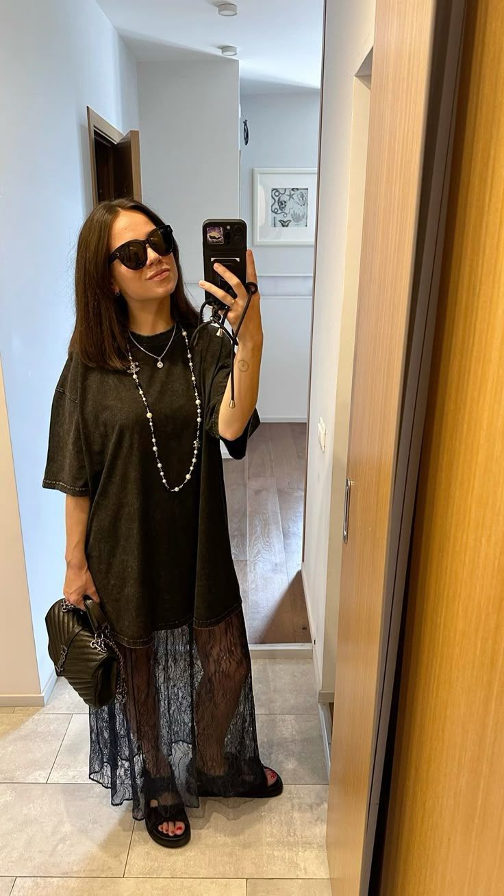 τούλι-και-δαντέλα-τάσεις-Άνοιξη-Καλοκαίρι 2025-στη-μόδα-ιδέες-