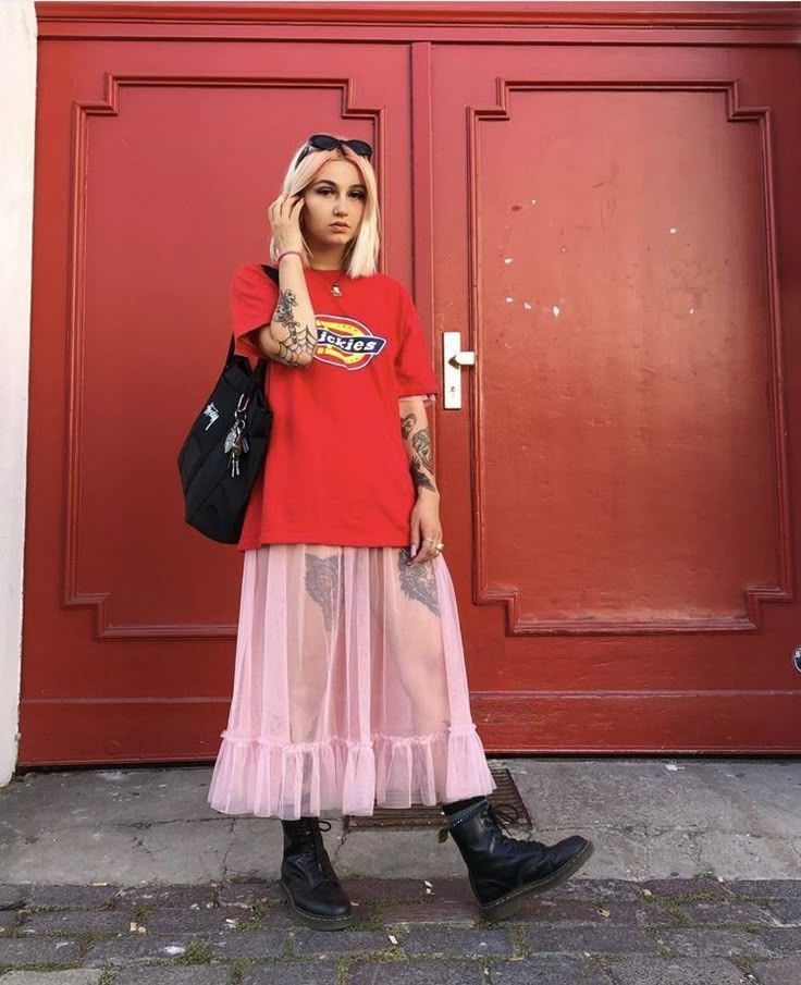 τούλι-και-δαντέλα-τάσεις-Άνοιξη-Καλοκαίρι 2025-στη-μόδα-ιδέες-