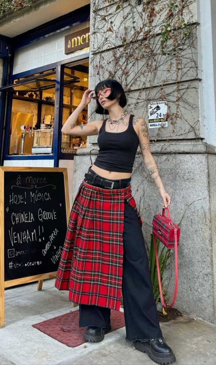 καρό print-τάσεις-Άνοιξη-Καλοκαίρι 2025-στη-μόδα-ιδέες-