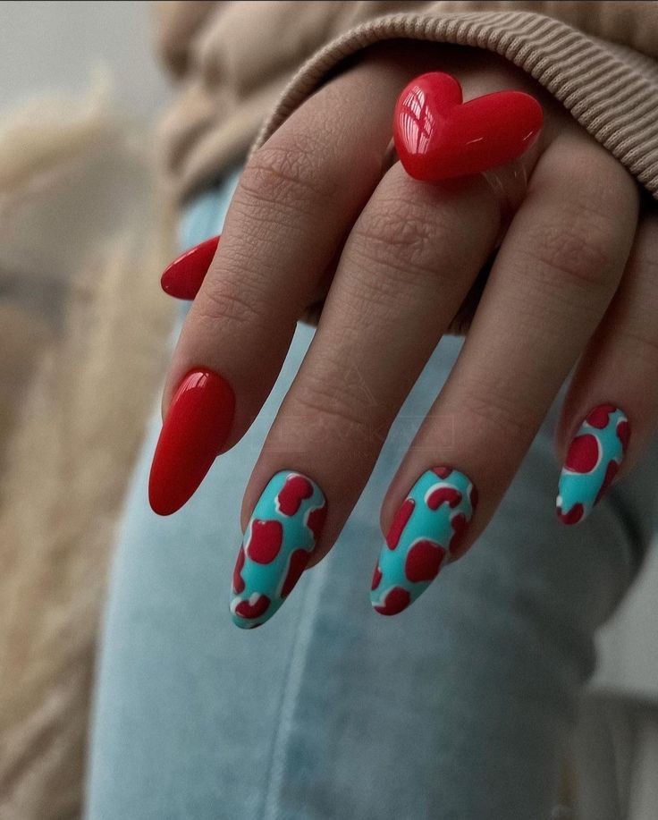 αμυγδαλωτά νύχια-τάσεις-Άνοιξη-Καλοκαίρι 2025-ιδέες-