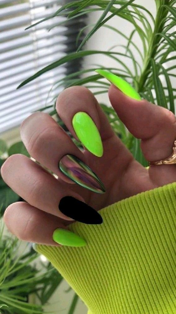 neon νύχια-τάσεις-Άνοιξη-Καλοκαίρι 2025-ιδέες-