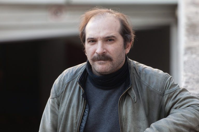 Ghosts: Οι ηθοποιοί που θα δούμε δίπλα σε Αυγουστίδη και Τρίγγου