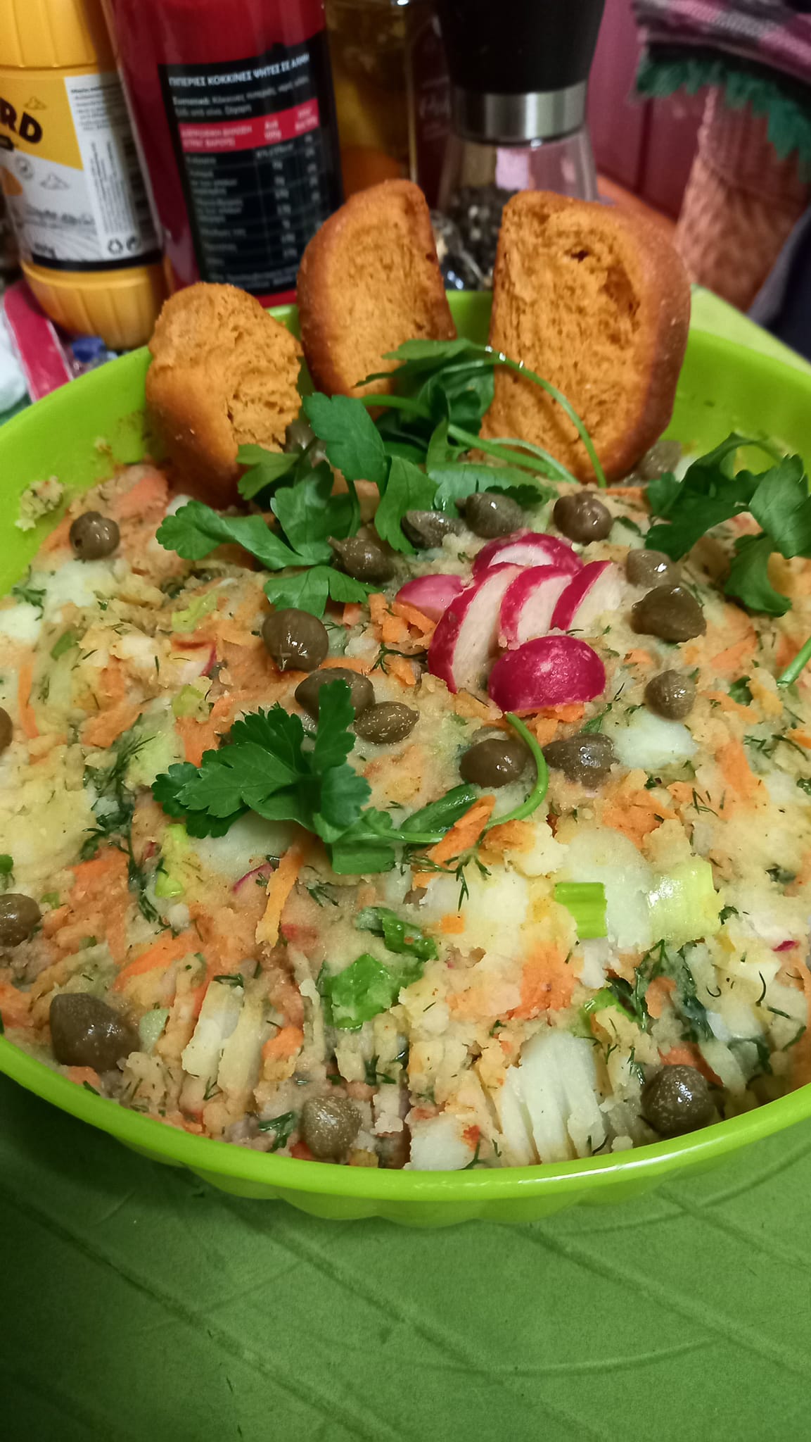 πικάντικη-πατατοσαλάτα-για-τη-Καθαρά Δευτέρα-συνταγή-