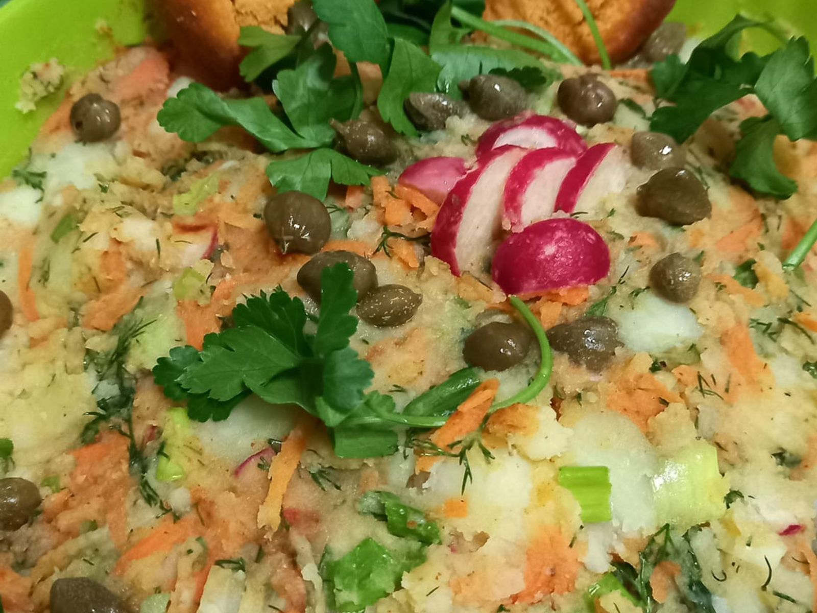 πικάντικη-πατατοσαλάτα-για-τη-Καθαρά Δευτέρα-συνταγή-