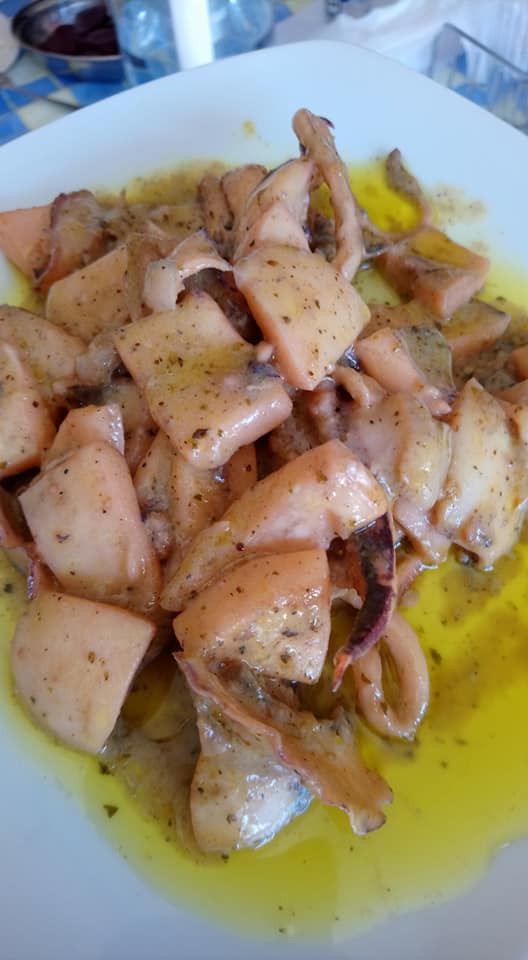 Σαρακοστιανές-σουπιές-με λεμόνι-και κουρκουμά-συνταγή-