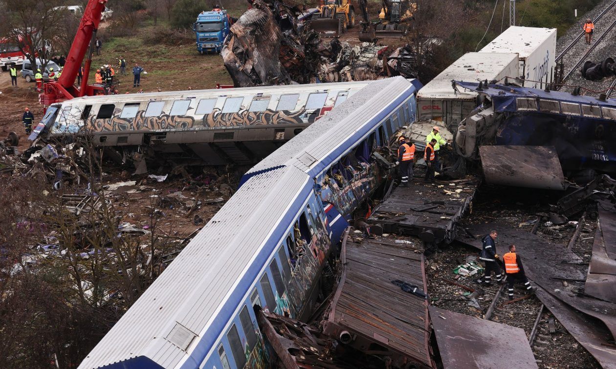 Τέμπη: Δύο χρόνια μετά 57 ψυχές ζητούν δικαίωση