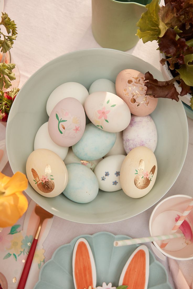 παστέλ-χρώματα-τάσεις-Πάσχα 2025-στη-διακόσμηση-ιδέες-