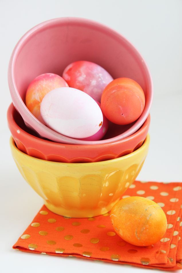 ροδακινί-χρώματα-τάσεις-Πάσχα 2025-στη-διακόσμηση-ιδέες-