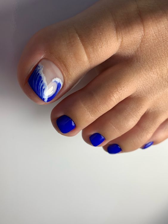 Τα Ocean Blue Nails είναι το Top Trend στο μανικιούρ και στο πεντικιούρ για την Άνοιξη / Καλοκαίρι 2025 – Ιδέες με κομψότητα και φαντασία