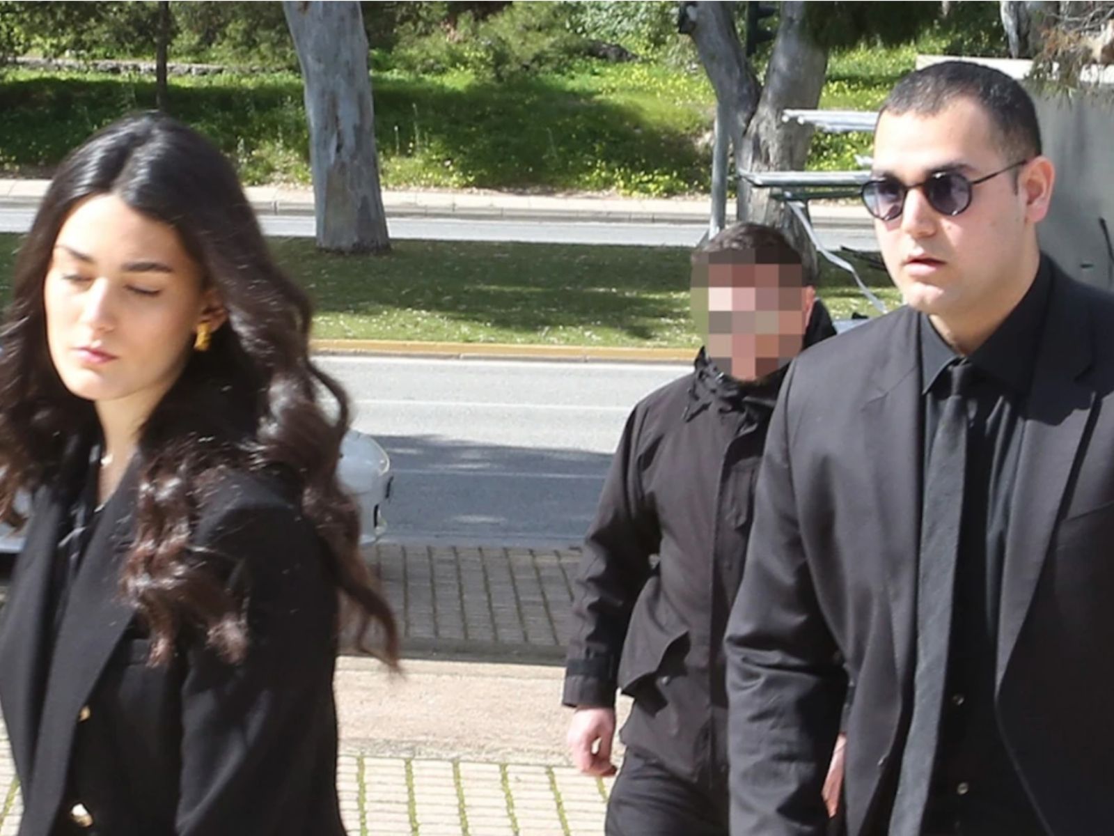 Live το ύστατο αντίο στον Αλέξη Κούγια- Σε άσχημη ψυχολογική κατάσταση τα παιδιά του