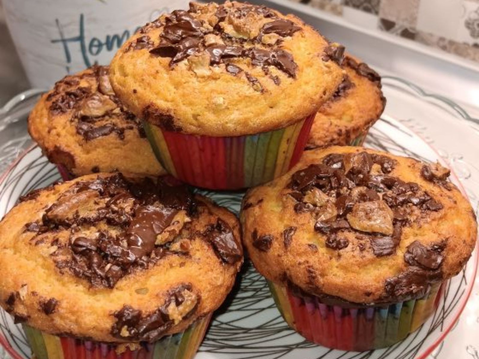 Αφράτα-ατομικά κεκάκια-με σταγόνες σοκολάτας-συνταγή-