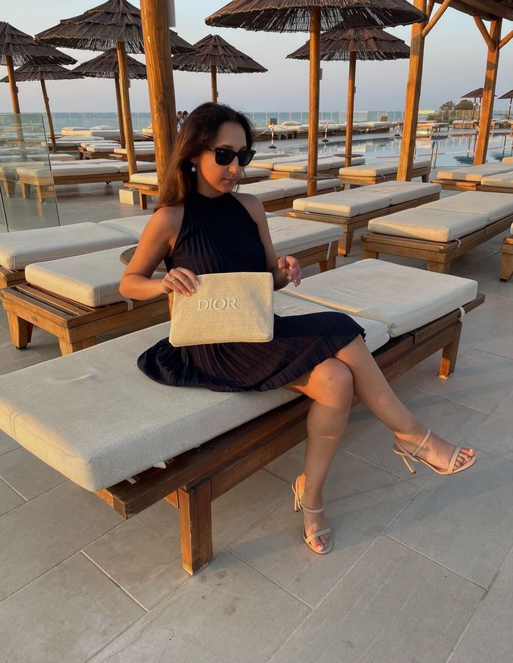 τσάντες-φάκελοι-τάσεις-Άνοιξη-Καλοκαίρι 2025-ιδέες-