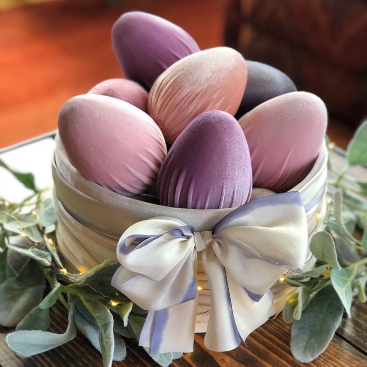 Πασχαλινά αυγά-με-υφάσματα-τάσεις-Πάσχα 2025-στη-διακόσμηση-ιδέες-