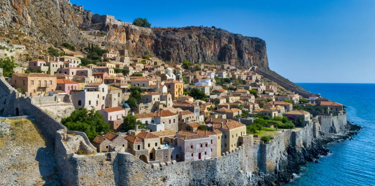 Διακοπές-το-Πάσχα 2025-στη-Μονεμβασιά-για-όλη-την-οικογένεια- Διακοπές-το-Πάσχα 2025-στη-Μονεμβασιά-για-όλη-την-οικογένεια-