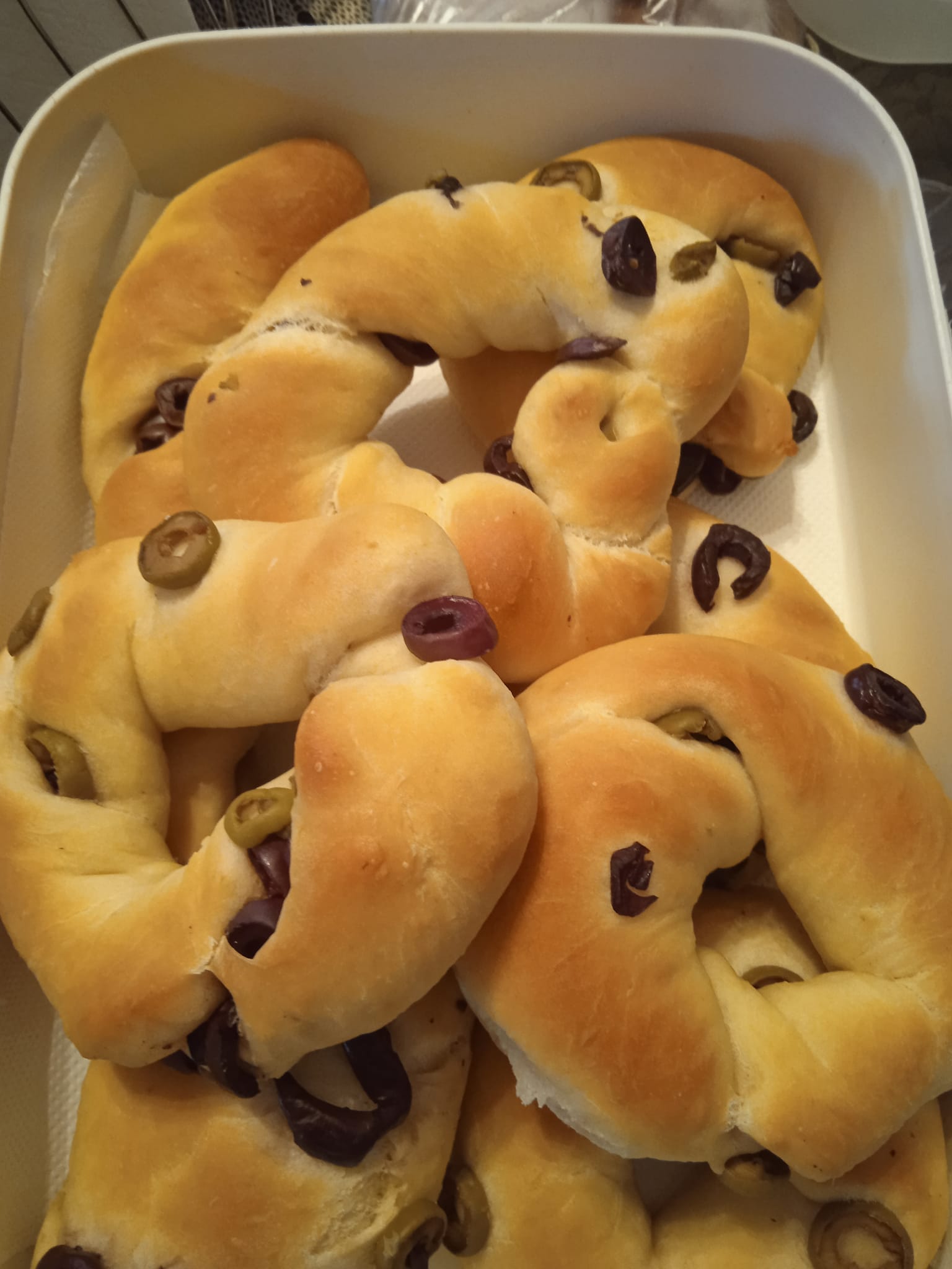 Αφράτα-σαρακοστιανά-ελιοπιτάκια-συνταγή-