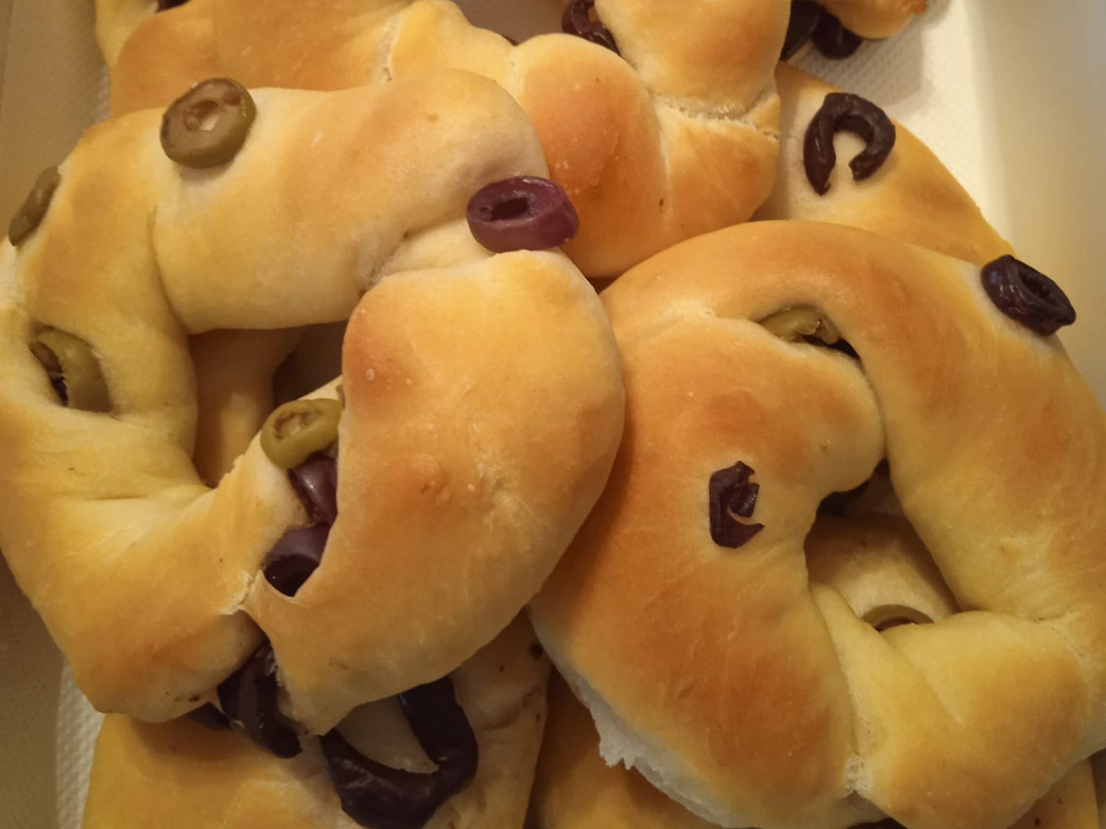 Αφράτα-σαρακοστιανά-ελιοπιτάκια-συνταγή-