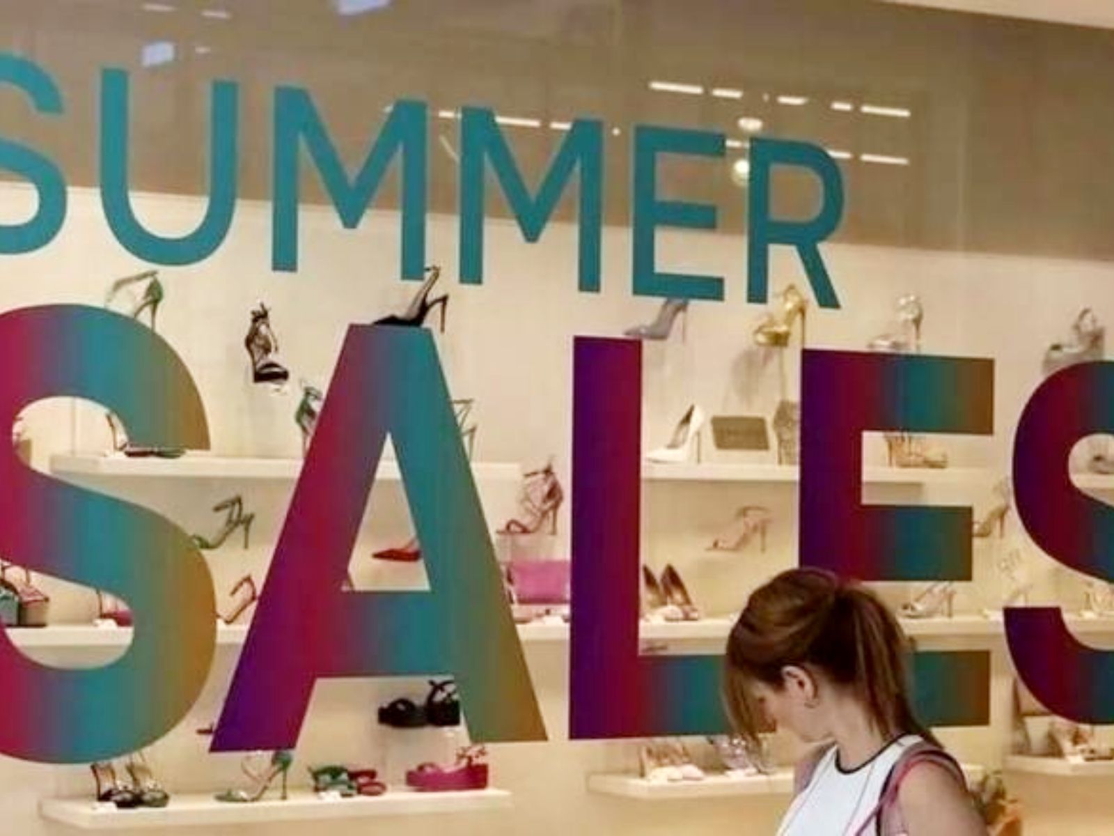 Καλοκαιρινές Εκπτώσεις 2025: Πότε ξεκινούν;