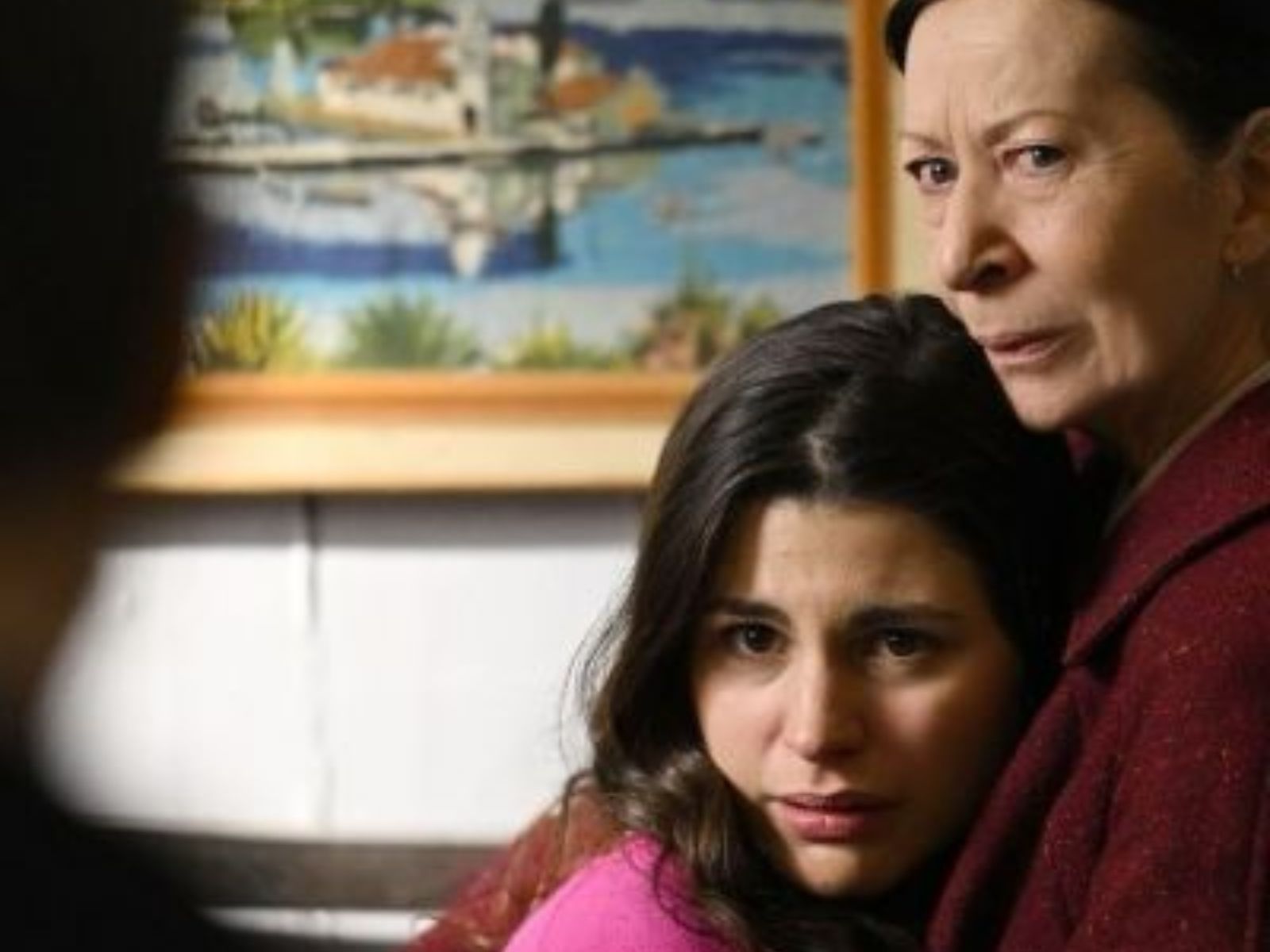 Άγιος Έρωτας: Η Βιργινία εκβιάζει τον Πατηρ Νικόλαο για να παρατήσει τη Χλόη