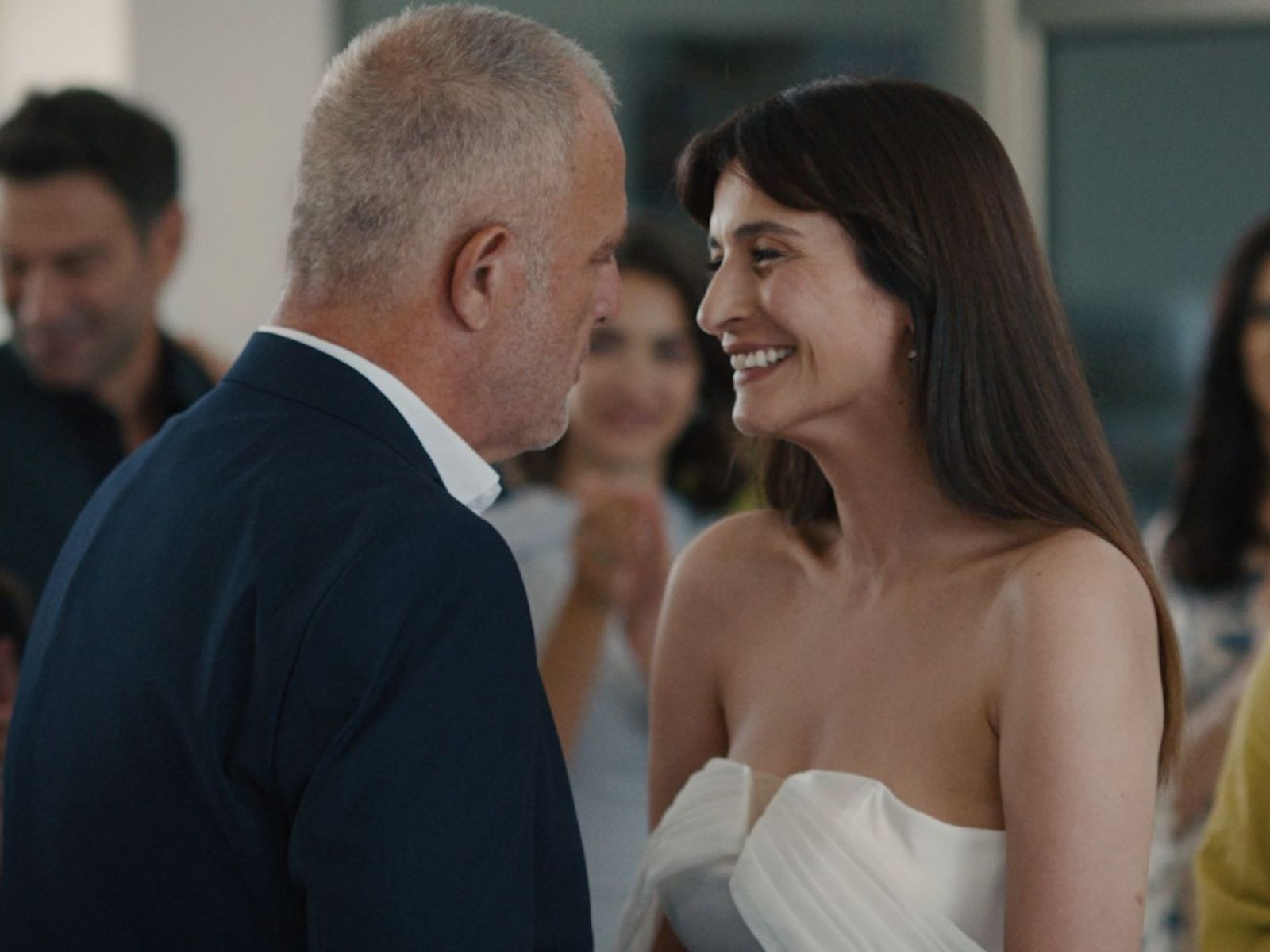 Η Γη της Ελιάς: Στάθης Ιουλία- Ενας έρωτας που λήγει άδοξα οριστικά