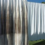 Το κόλπο με την λακ για τα μαλλιά για πεντακάθαρες κουρτίνες