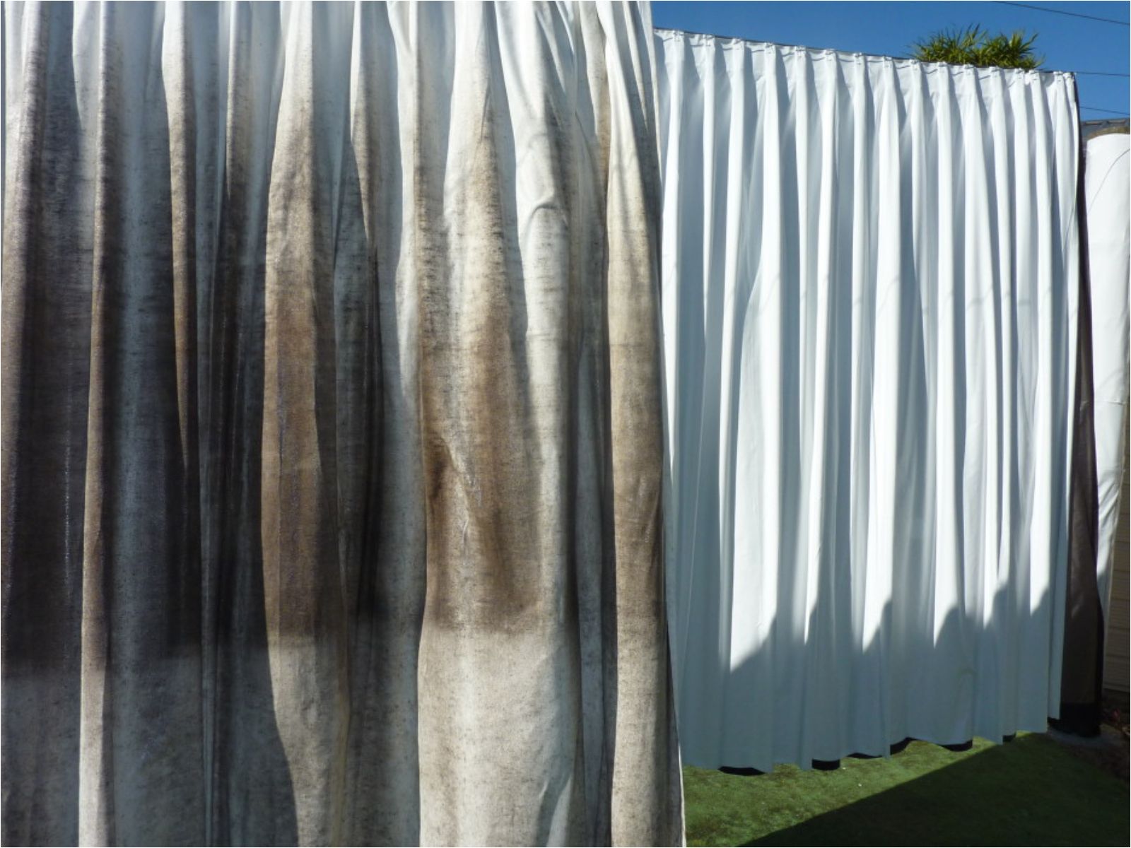 Το κόλπο με την λακ για τα μαλλιά για πεντακάθαρες κουρτίνες